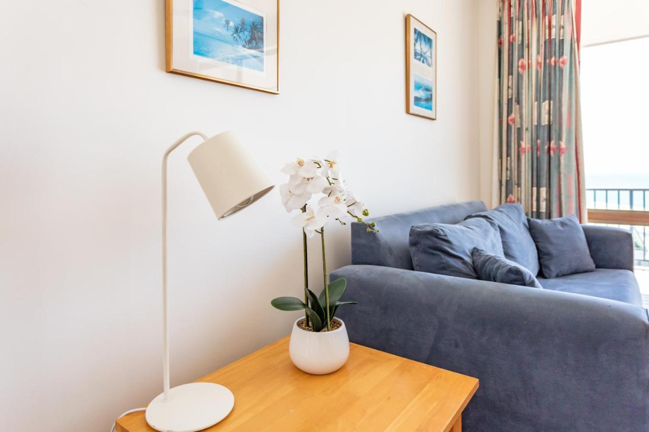 Ocean Views 10 *