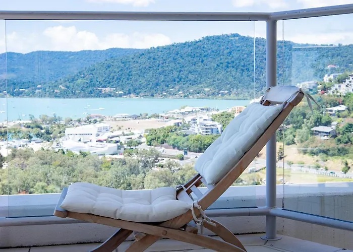 The Top Floor Luxury Accomodation For 2 Spa Bath