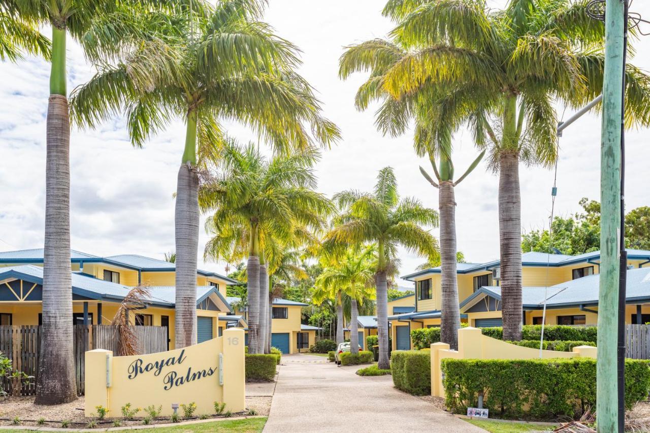 Paradise Palms Close To Beach, Wifi, 2 Bedrooms Apartment