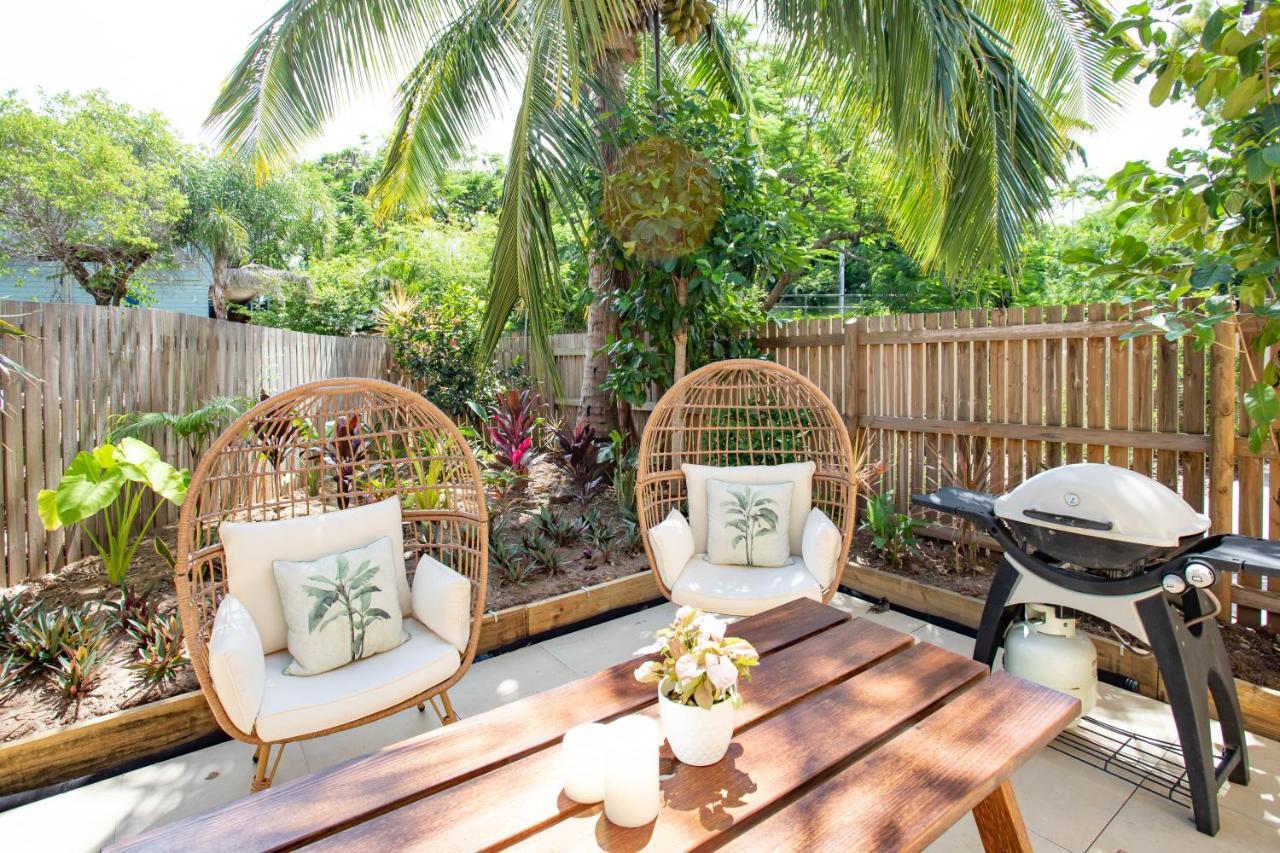 Paradise Palms Close To Beach, Wifi, 2 Bedrooms Apartment *