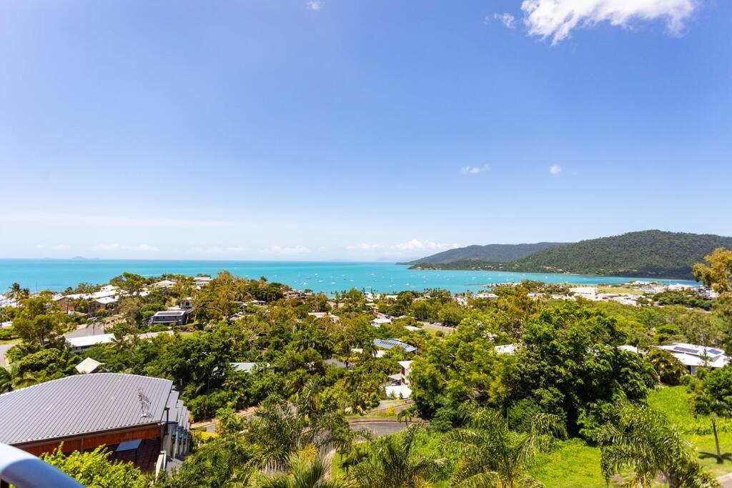 Star View 9, Pool, Wifi, Sleep 4, Views In Airlie Apartment