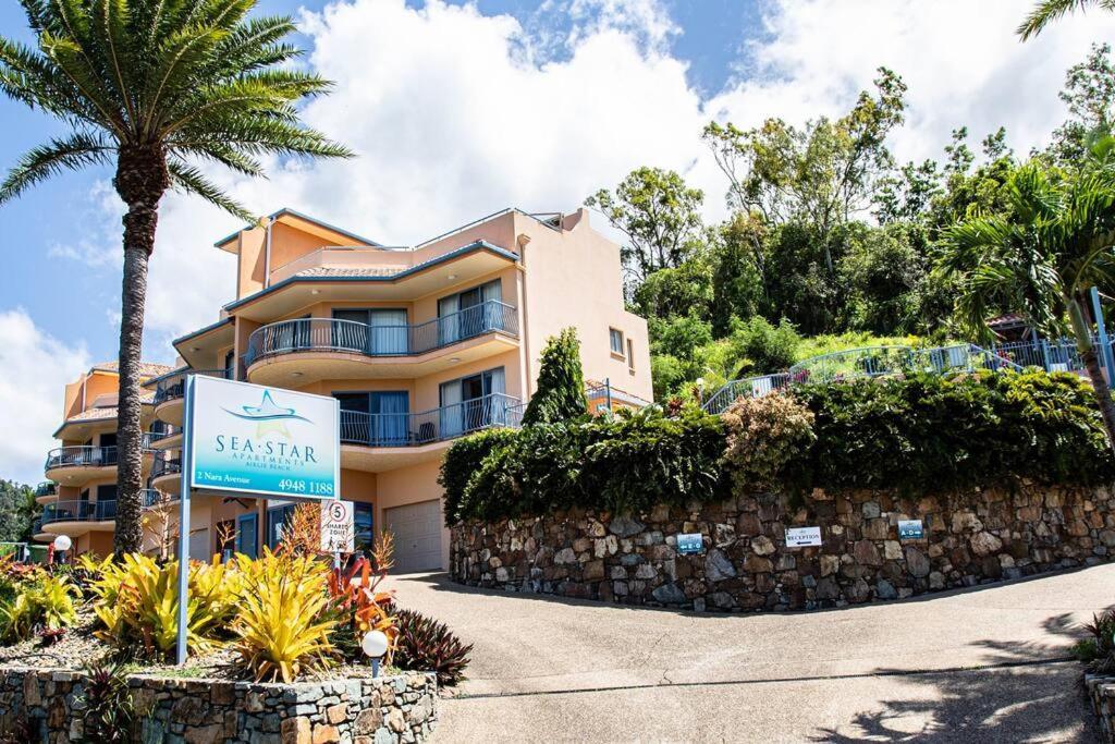 Star View 9, Pool, Wifi, Sleep 4, Views In Airlie Airlie Beach