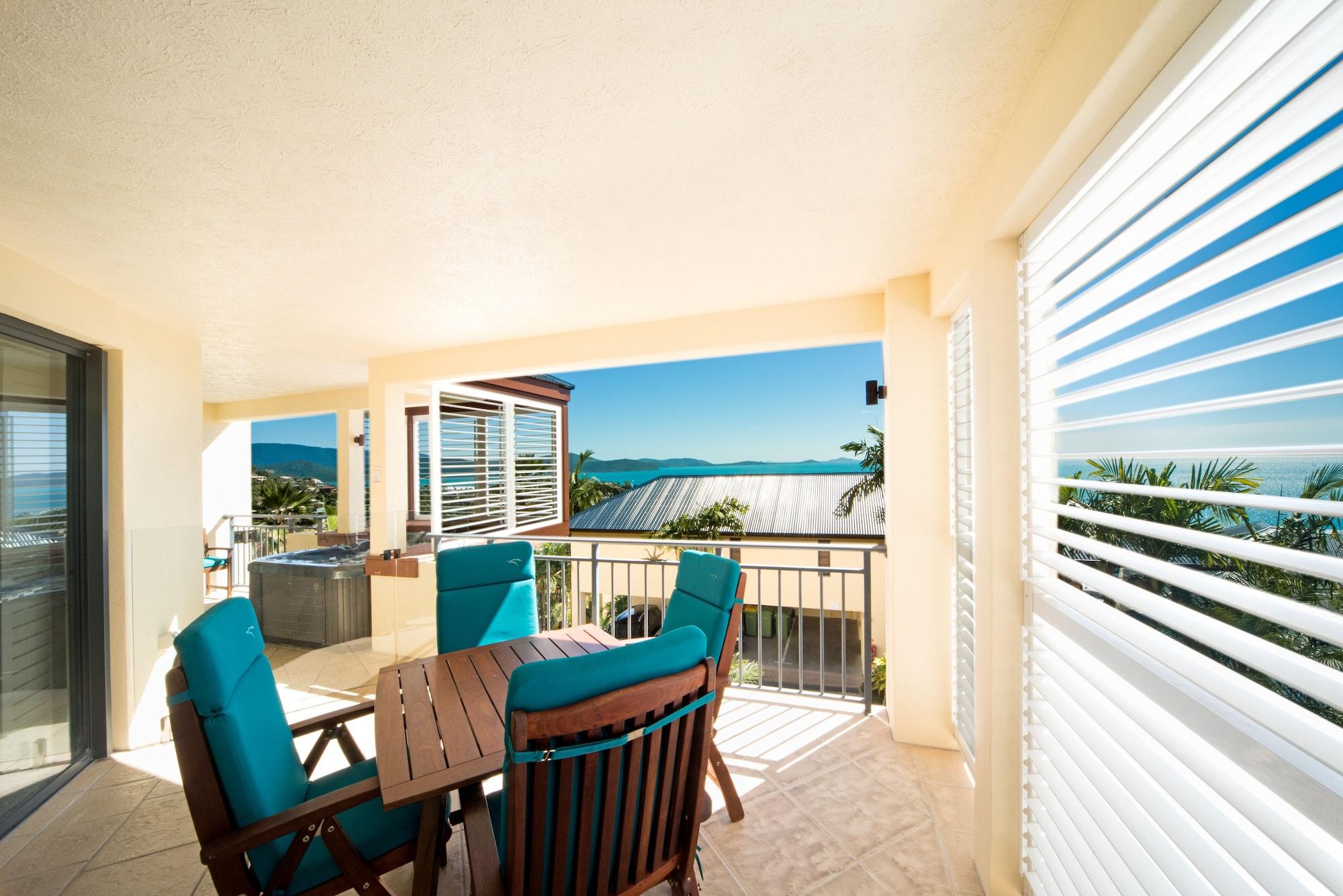 Pinnacles Apartment Airlie Beach