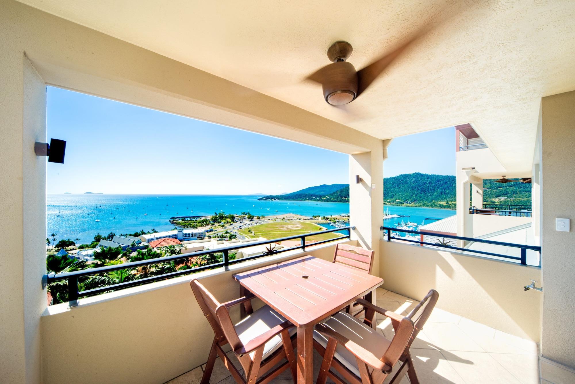 Pinnacles Airlie Beach