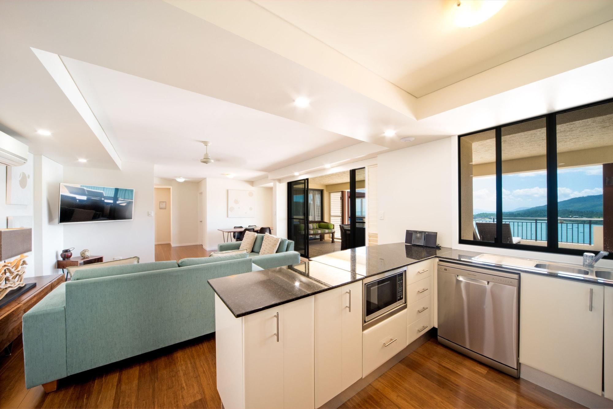 Pinnacles Apartment