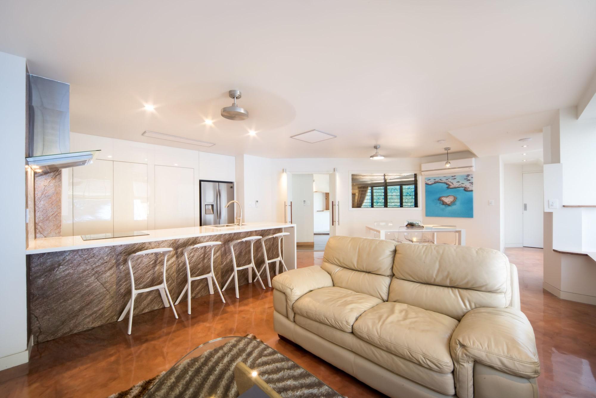 Pinnacles Airlie Beach