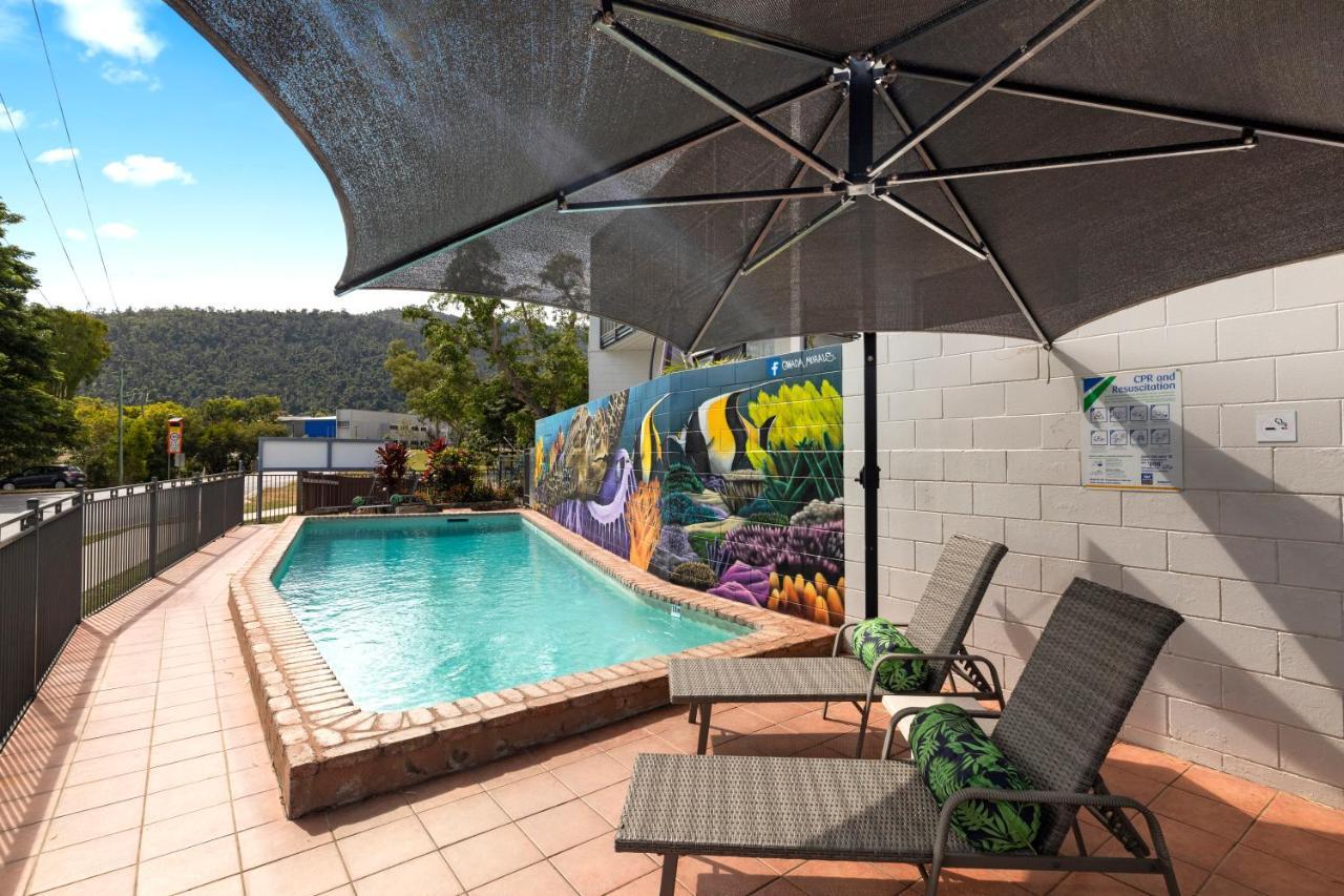 Whitsunday Waterfront Aparthotel