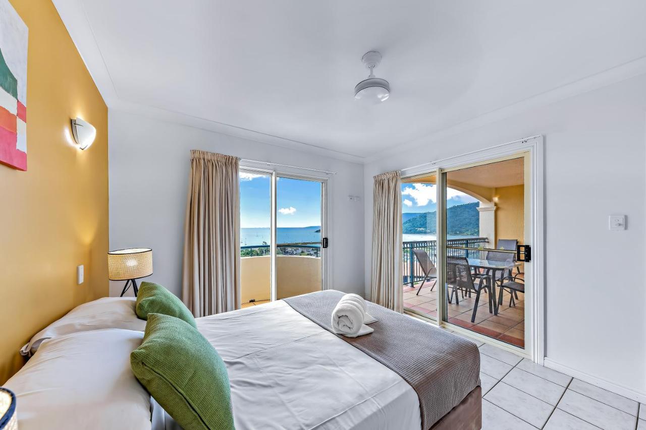 Apartment Magnificence At Airlie *