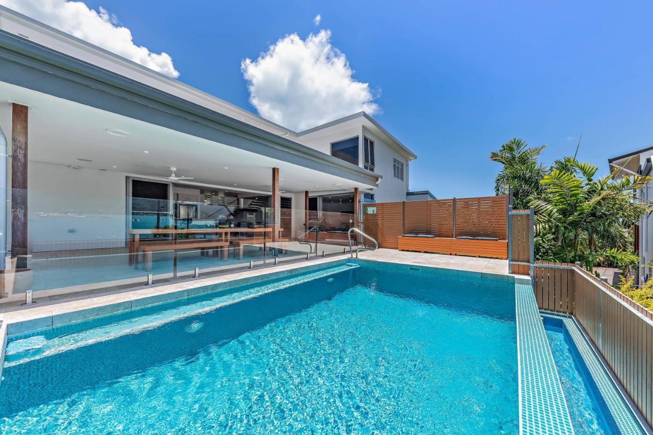 Whitsunday Living On Hillcrest Holiday home *