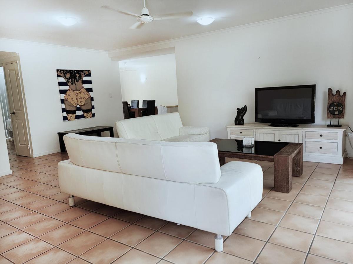 La At Court Apartment *