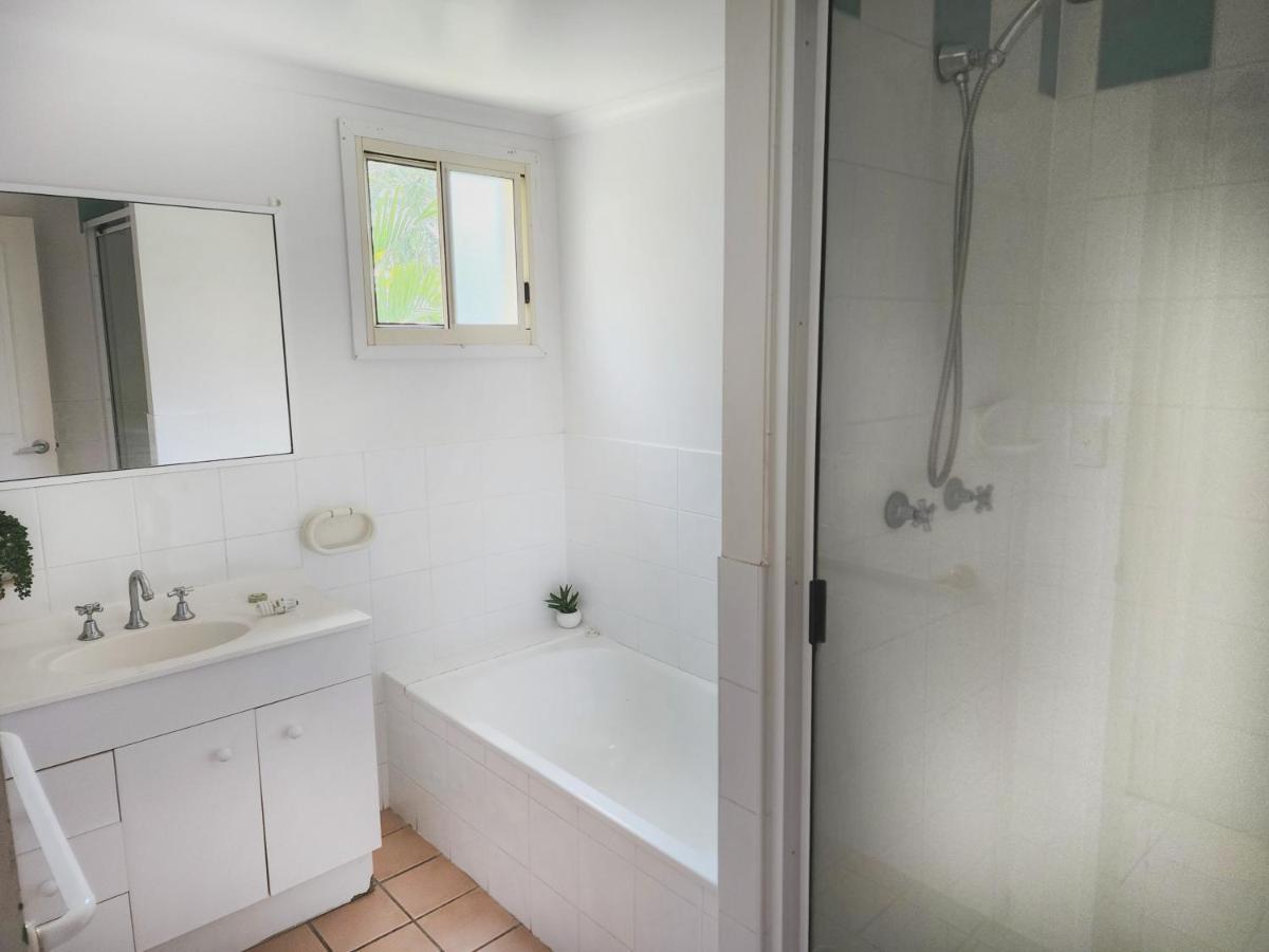 La At Court * Airlie Beach