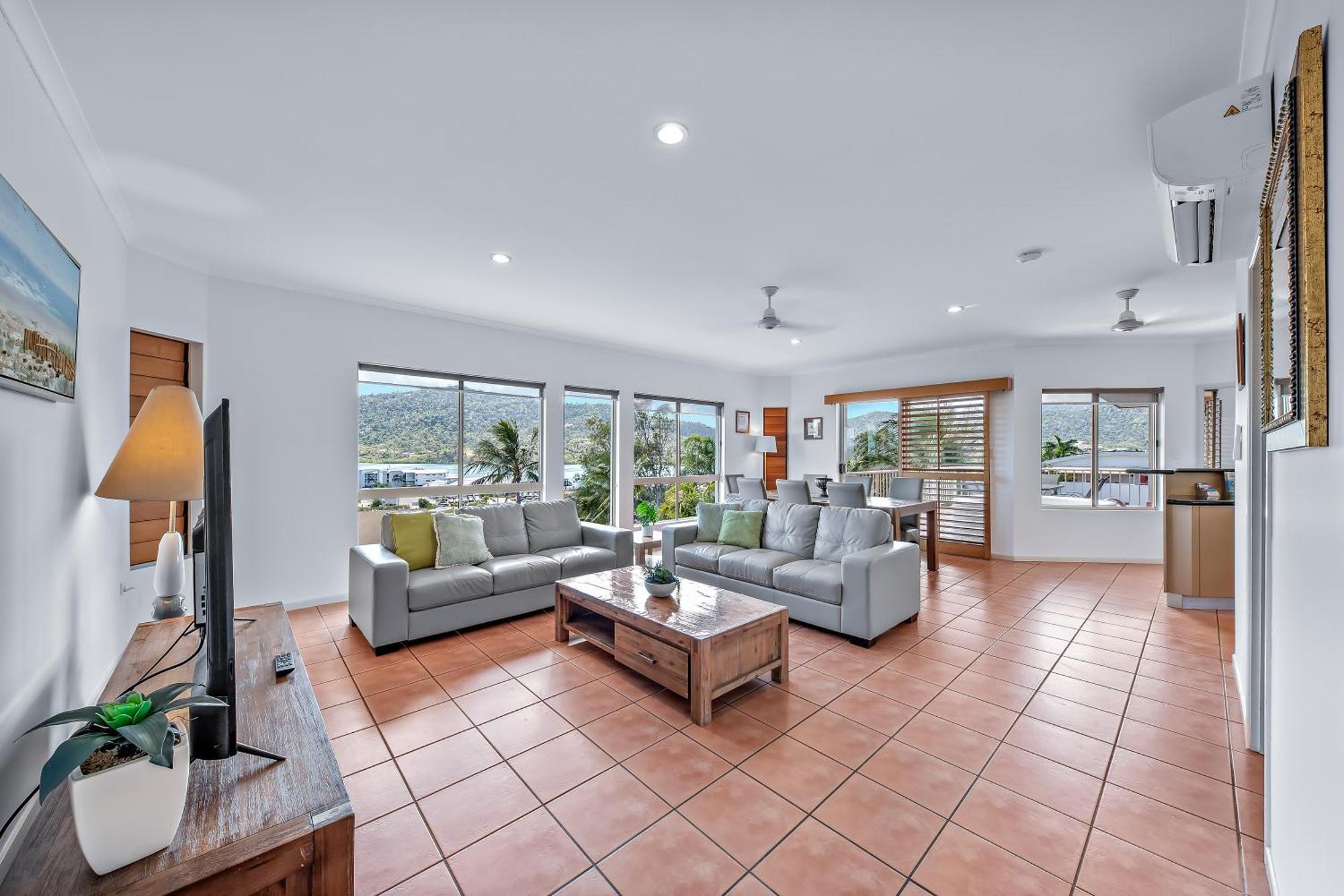 Haven 17a * Airlie Beach