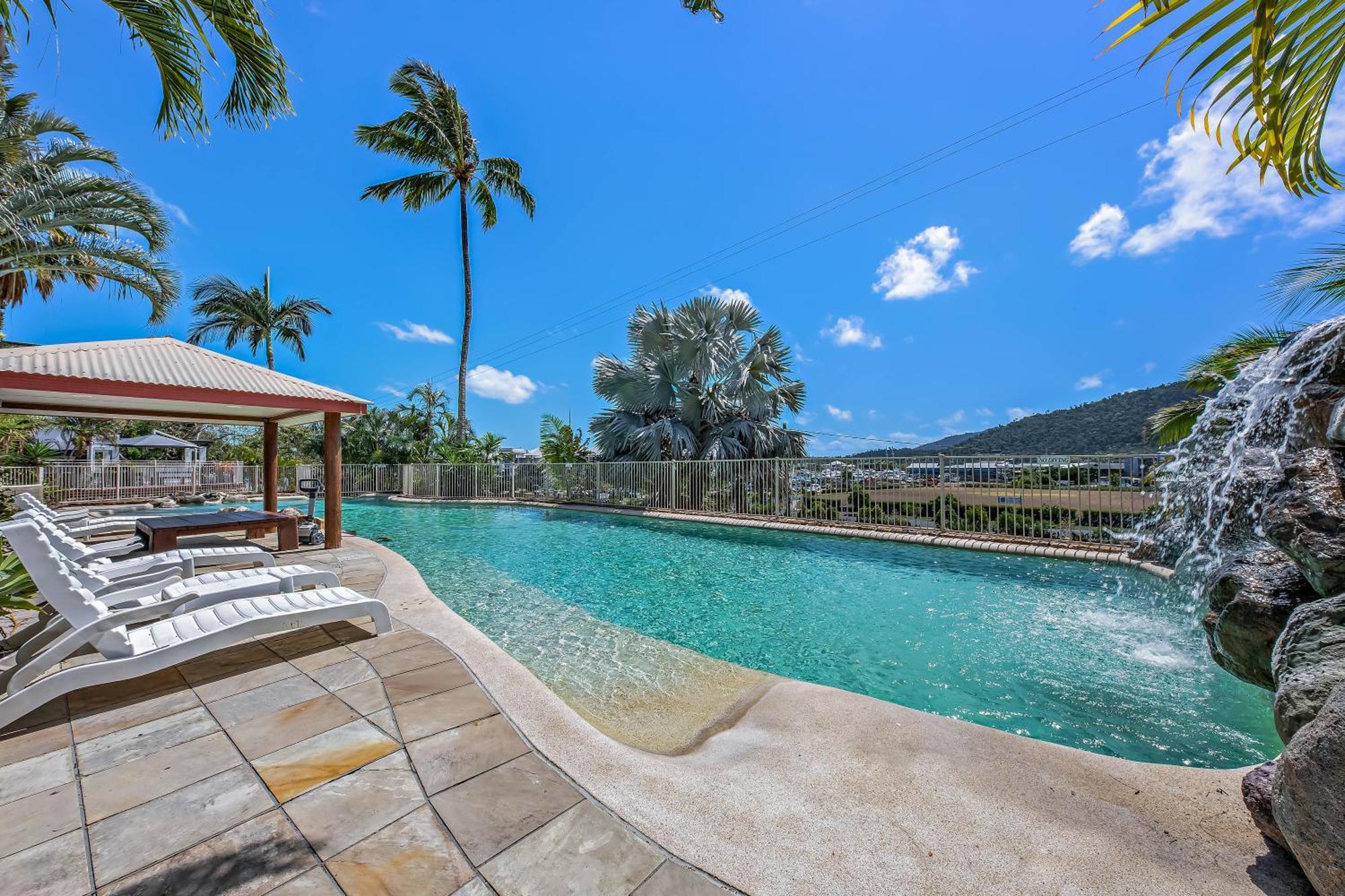 Haven 17a * Airlie Beach