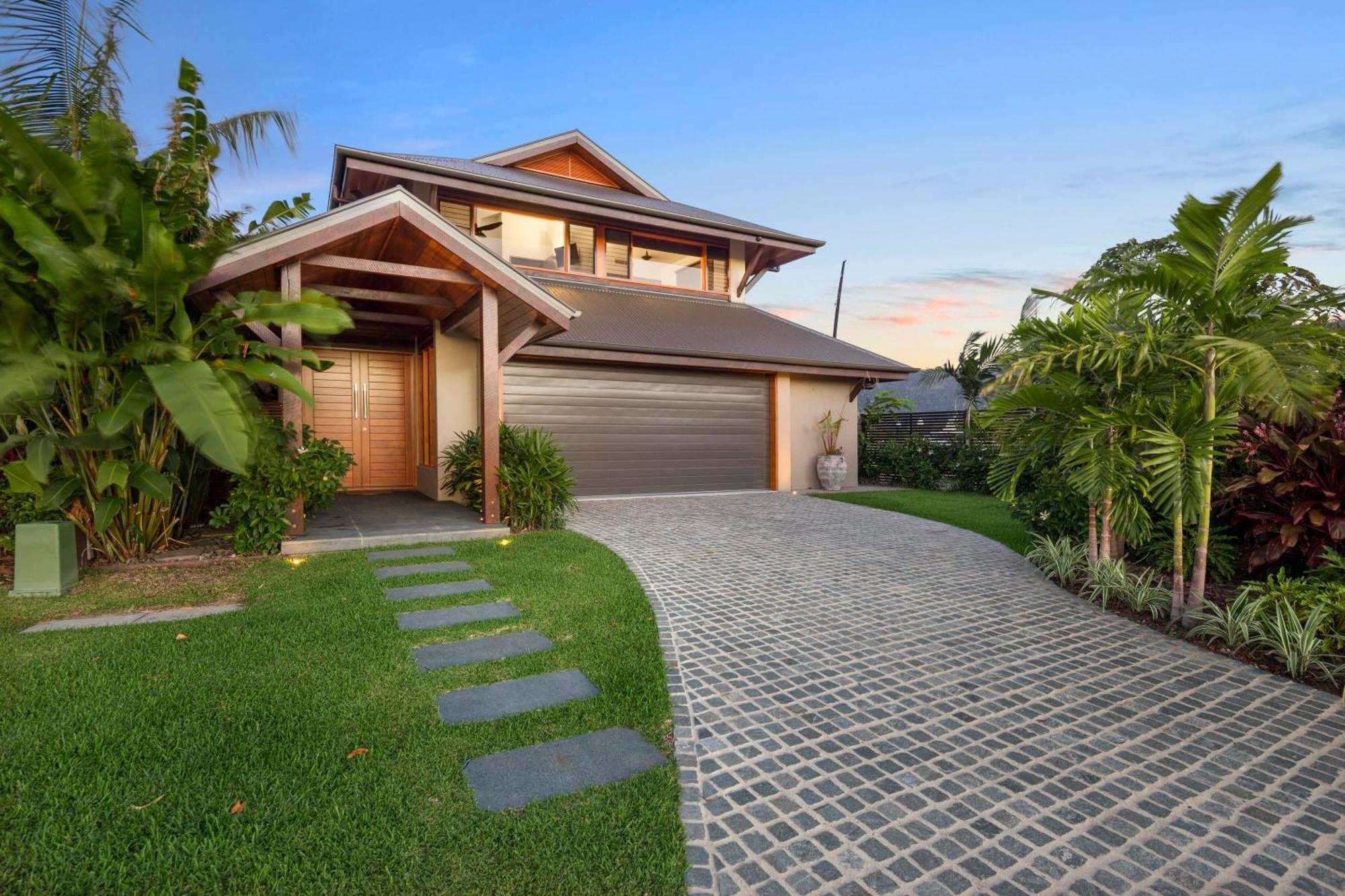 Holiday home 23 The Cove - Whitsunday Waterfront Living *