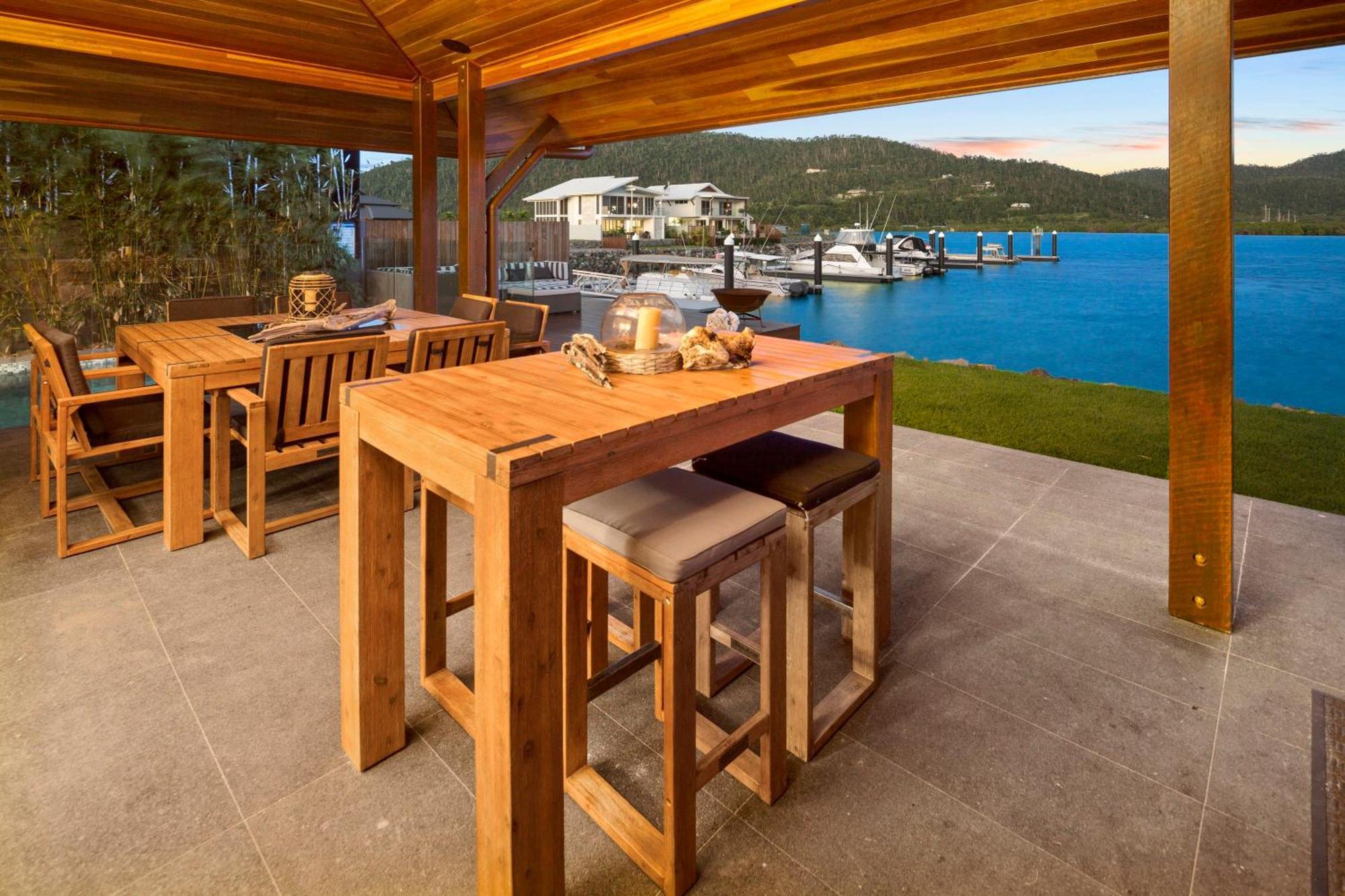 Holiday home 23 The Cove - Whitsunday Waterfront Living
