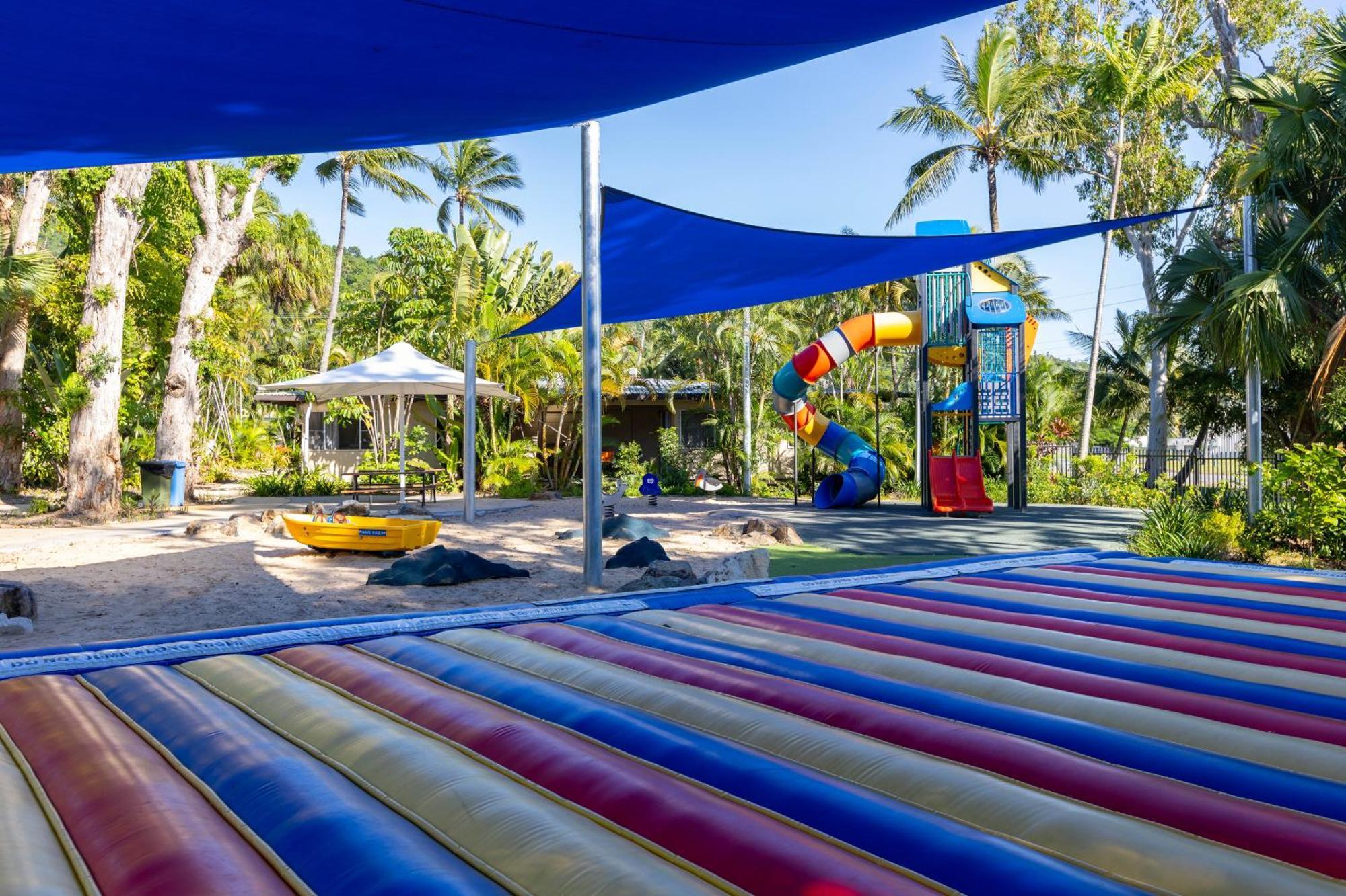Tasman - Airlie Airlie Beach