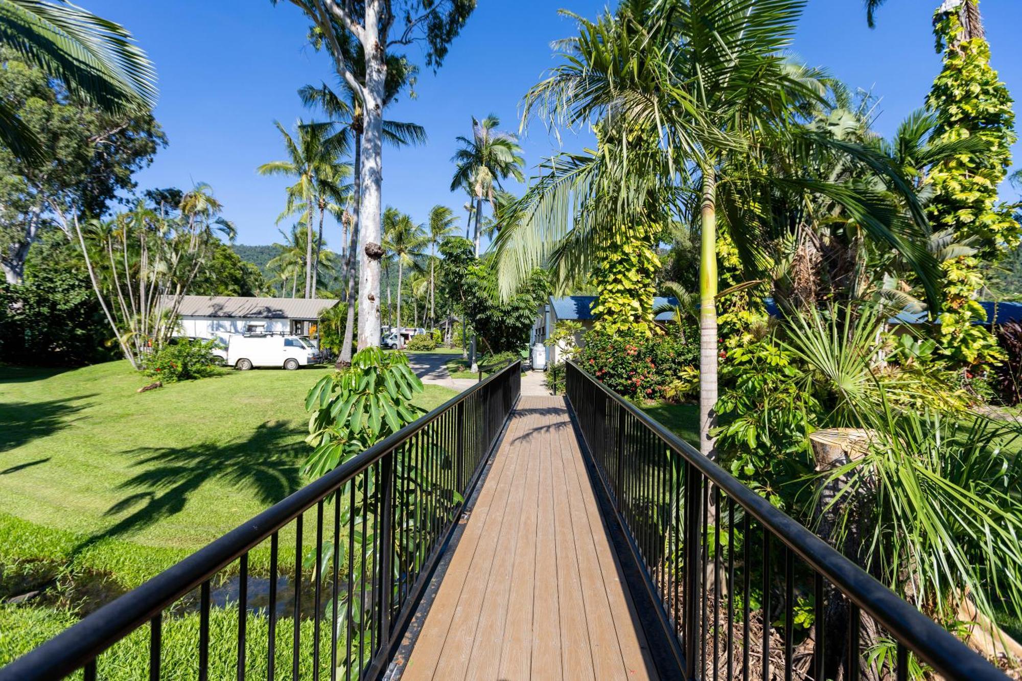 Tasman - Airlie Holiday park Airlie Beach