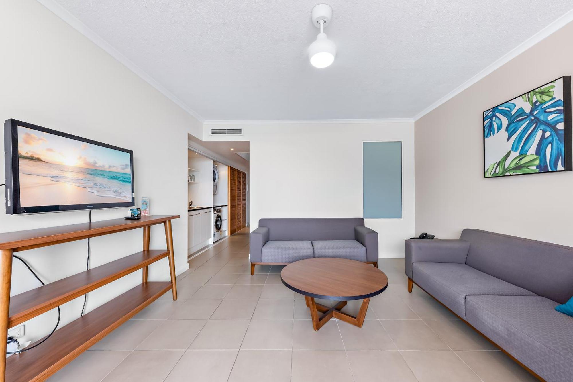 Apartment Harbour View King With 1511 Airlie Beach