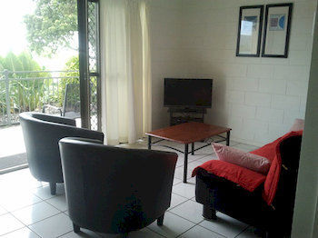 Whitsunday Waterfront Aparthotel Airlie Beach