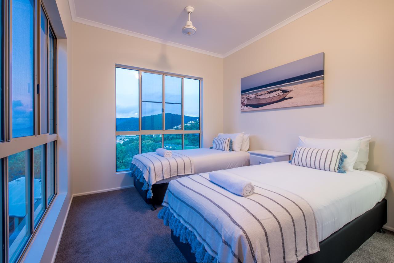 The Power House - Airlie * Airlie Beach
