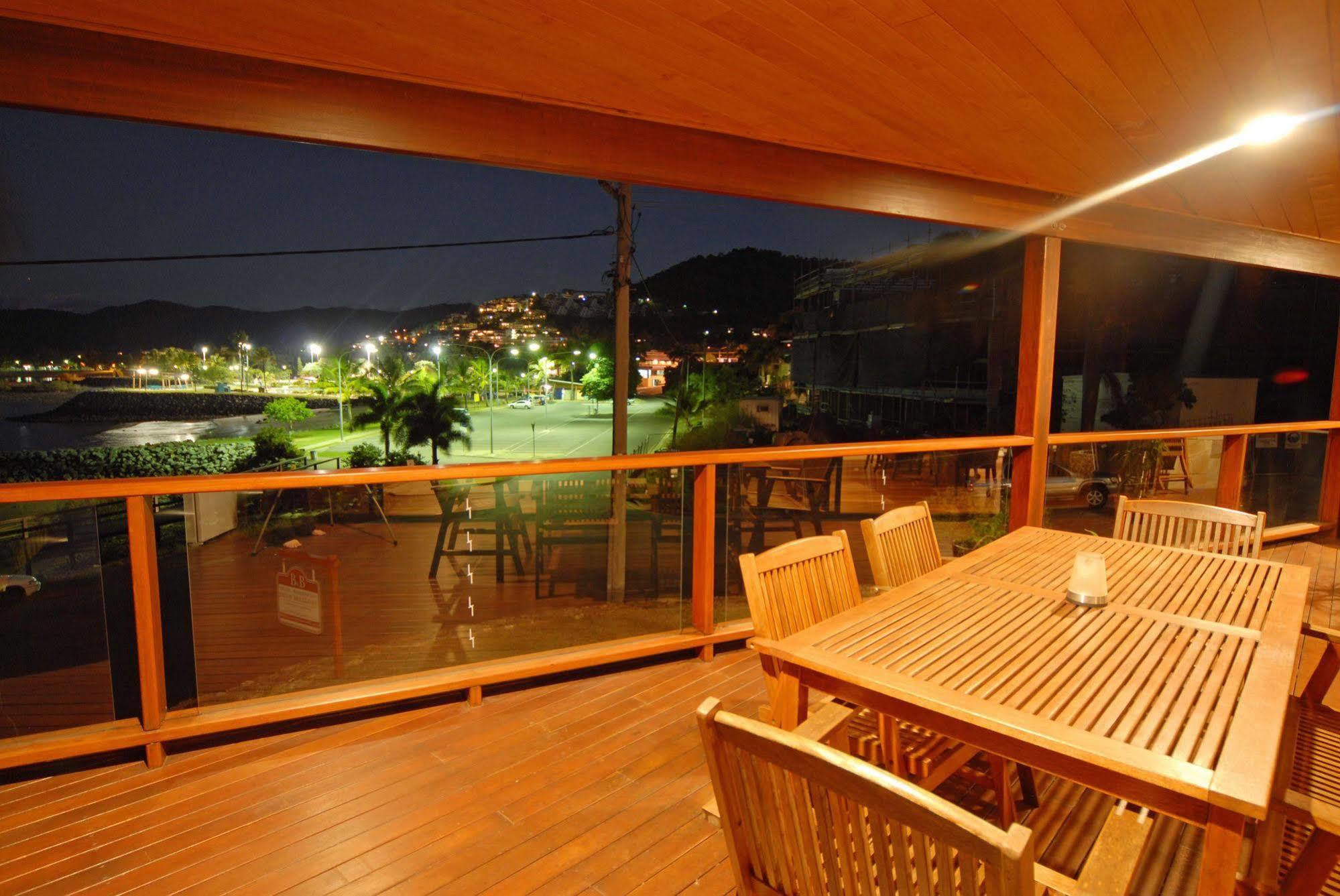 Airlie Waterfront Acomodação com café da manhã 