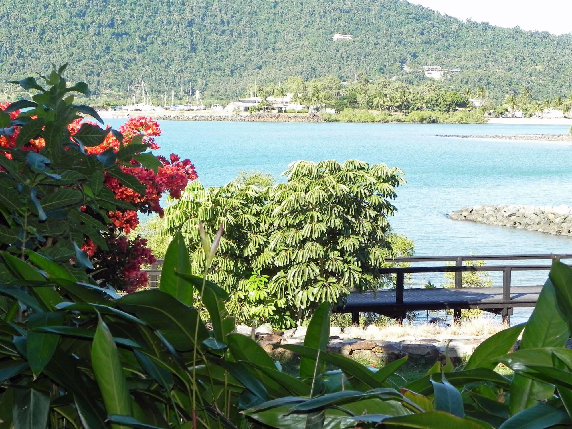 Airlie Waterfront 4* Airlie Beach