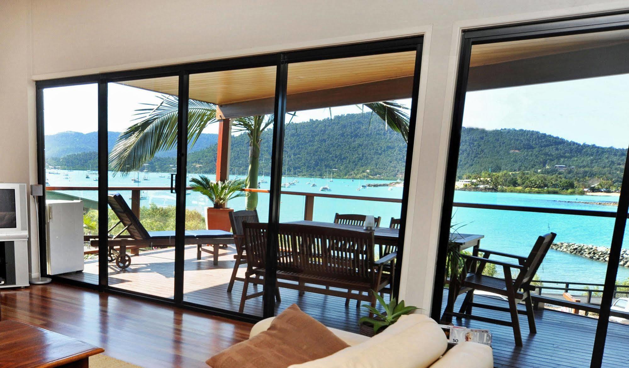 Airlie Waterfront Acomodação com café da manhã  4*