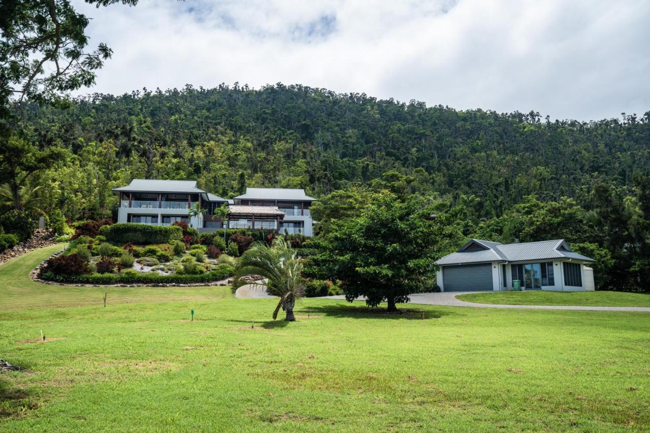 Holiday home Mandalay Luxury Retreat Airlie Beach