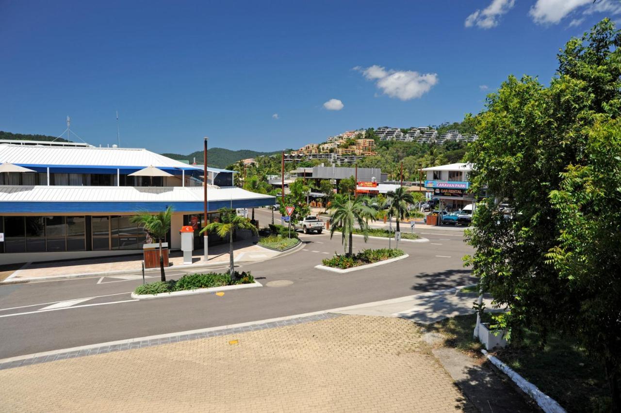 Motel Colonial Court Beachfront & Airlie Beach
