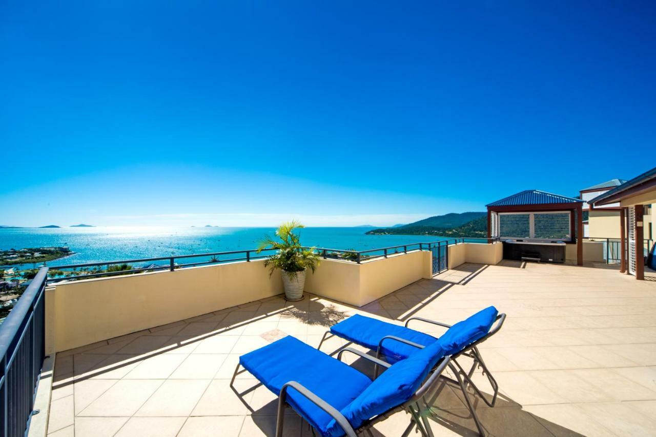 Pinnacles Airlie Beach