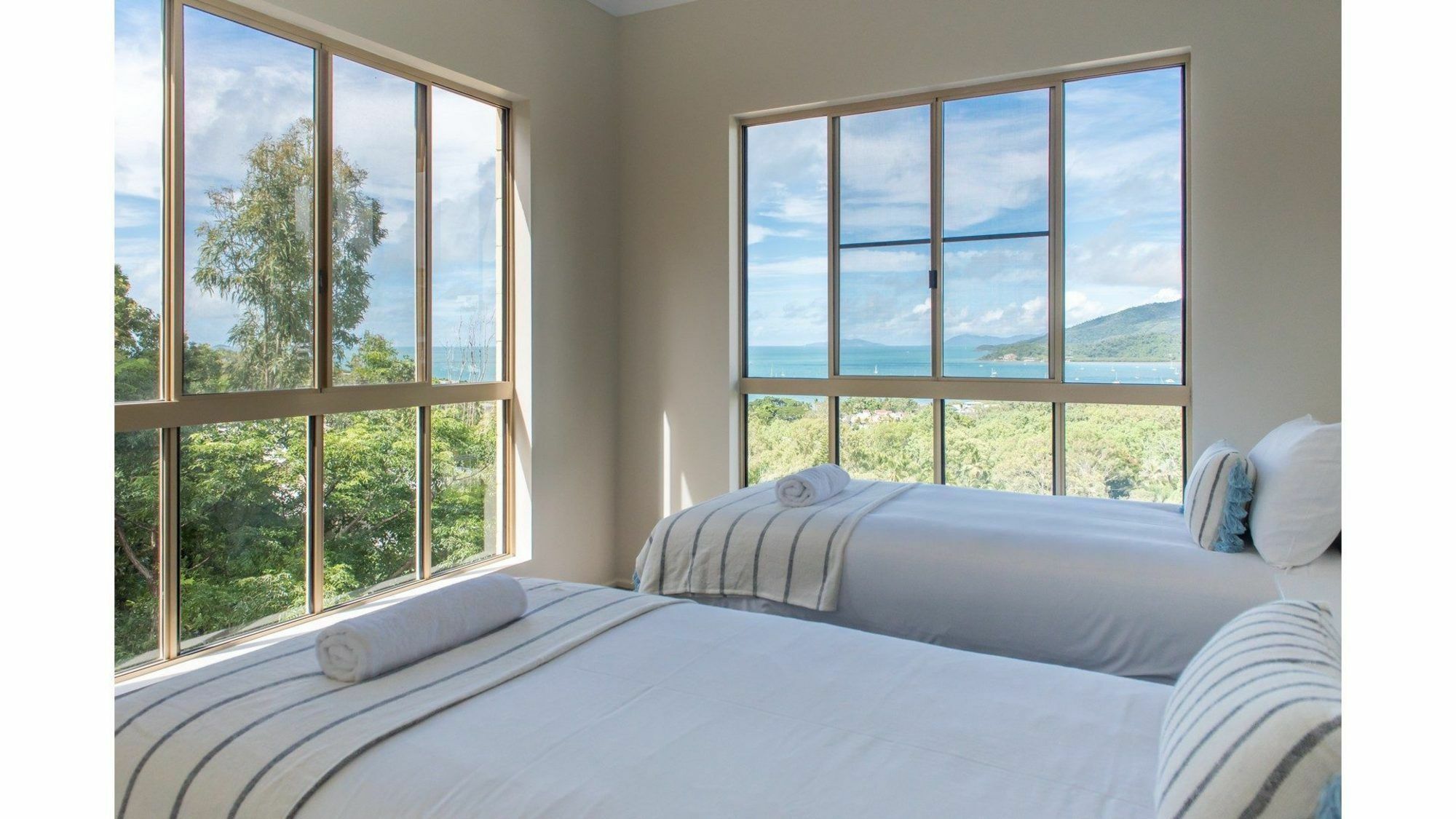 The Power House - Airlie Holiday home