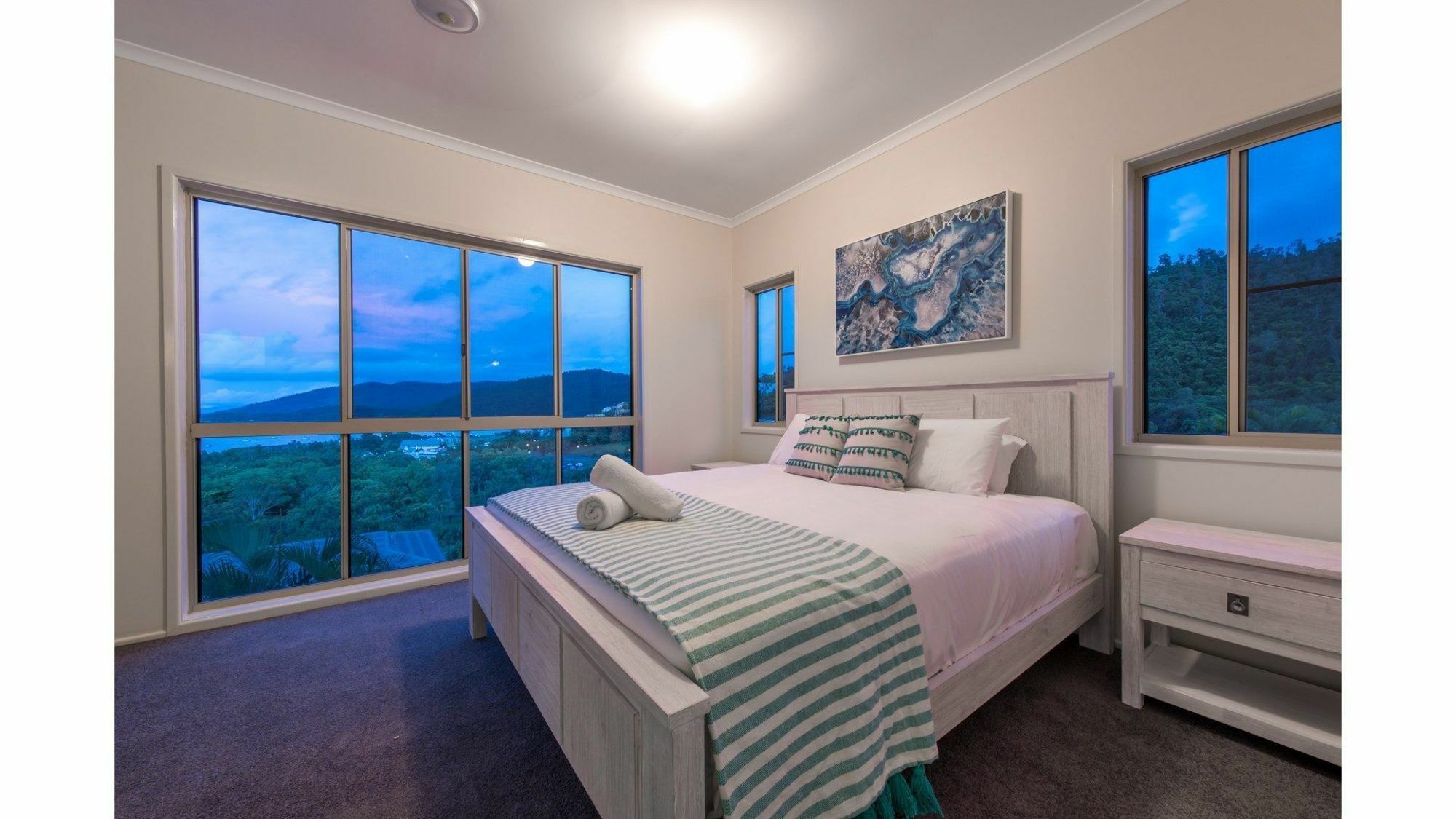 The Power House - Airlie Airlie Beach