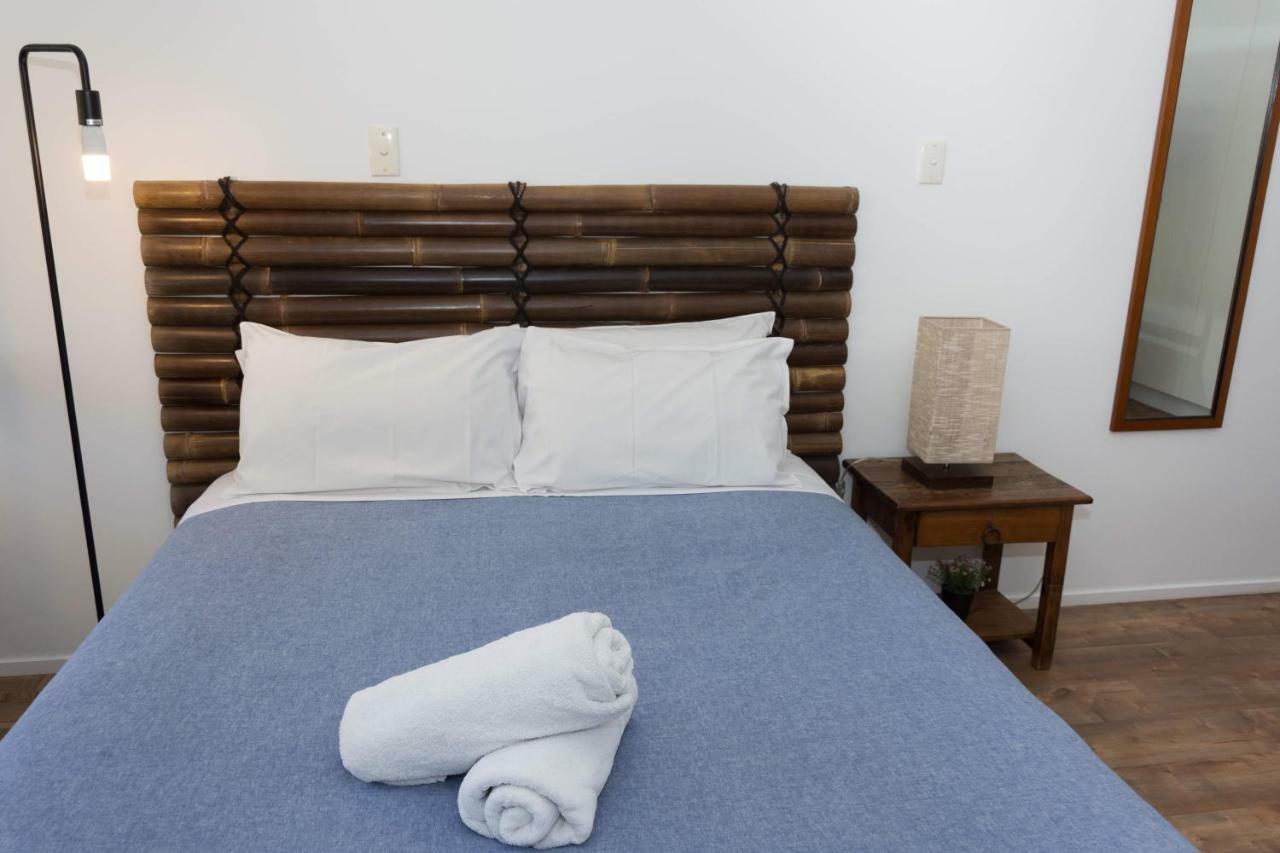 Colonial Court Beachfront & Motel Airlie Beach