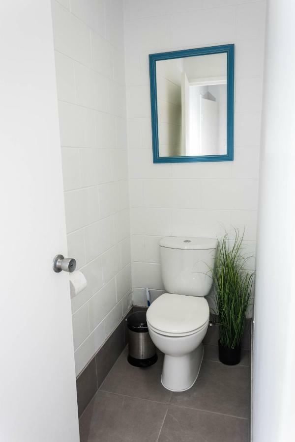 Motel Colonial Court Beachfront & 3*