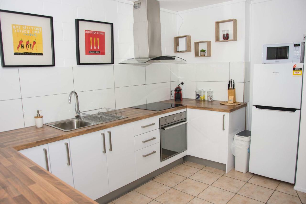 Motel Colonial Court Beachfront & 3*