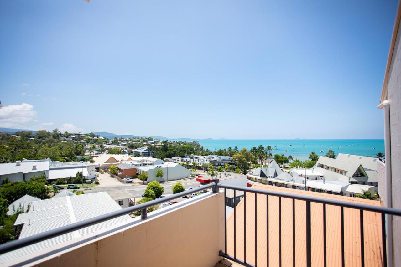 Ocean Views 10 * Airlie Beach