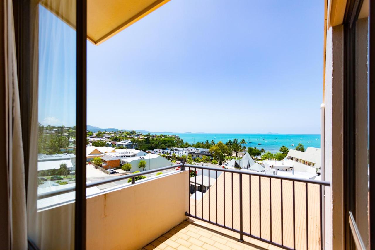 Ocean Views 10 * Airlie Beach
